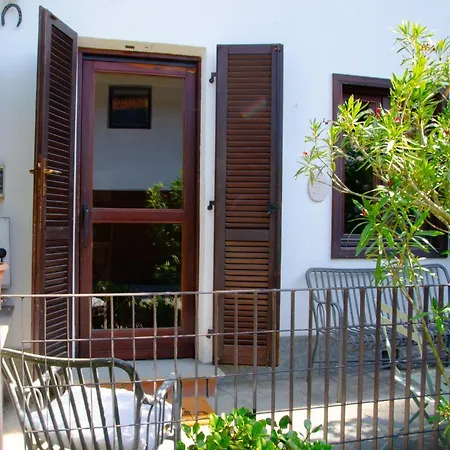 Borgofranco By Happyhostorino Apartman